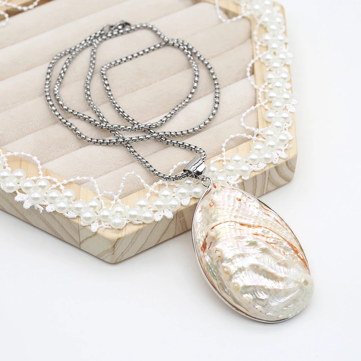 Trendy Natural Shell Statement Necklace